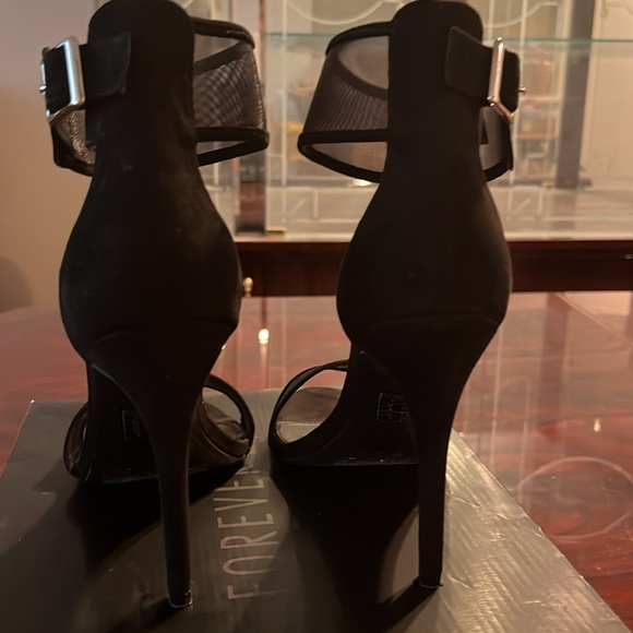FOREVER 21 | Suede Mesh Strap Sandals Sz 8 M - Picture 3 of 4